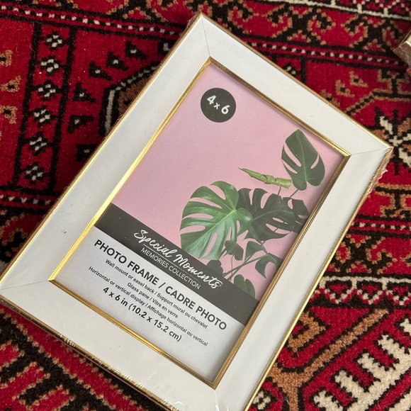 Picture Frame Set - Picture 6 of 7